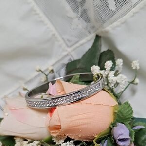 Elegant Silver Bracelet with Crystals